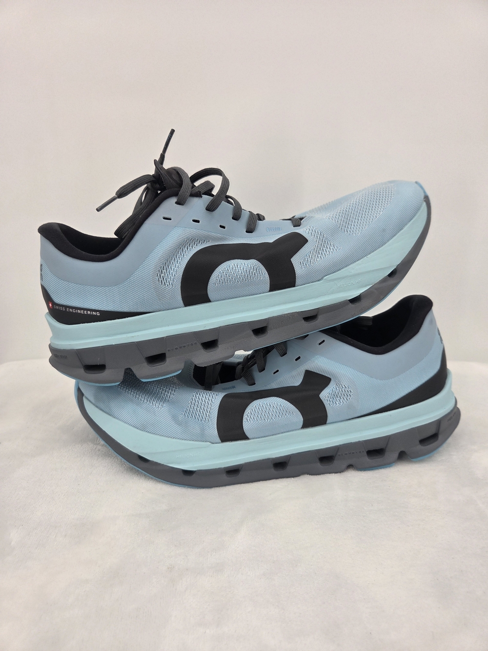 On Cloudflow 5 Men’s US 11 UK 10.5 Arctic Stone Running Shoes